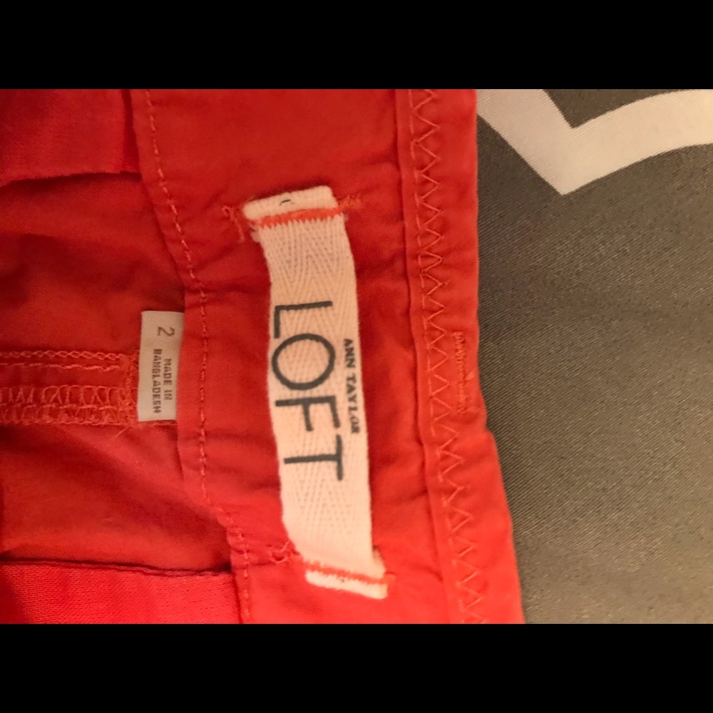 Ann Taylor Loft size 2 Capri - Picture 3 of 13